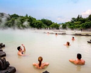 Ontspan in de thermale baden van Rotorua, Nieuw-Zeeland